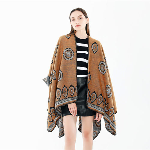 Damen Oversize-Ruana mit gewebtem Medaillon‑Jacquard und offenem Kimono‑Fall Echo Archiv