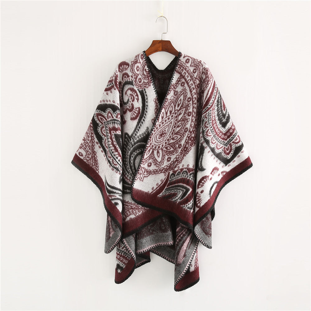 Damen Oversize-Ruana-Überwurf mit Paisley-Jacquard und Zierstichkante – Célinea