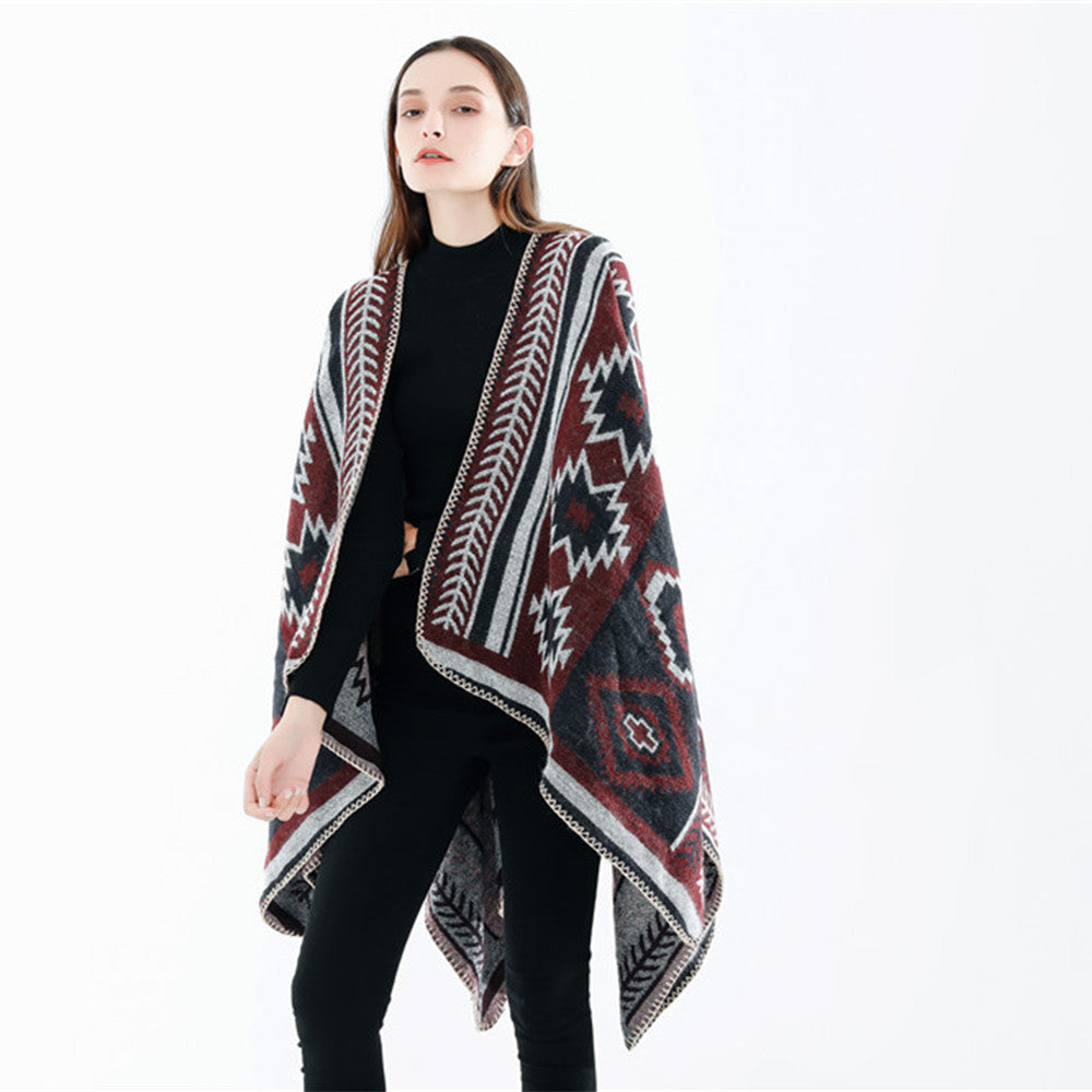 Damen Ethno‑Jacquard Ruana‑Poncho mit kastigem Oversize‑Fall und Zierkettelnaht Echo Archiv