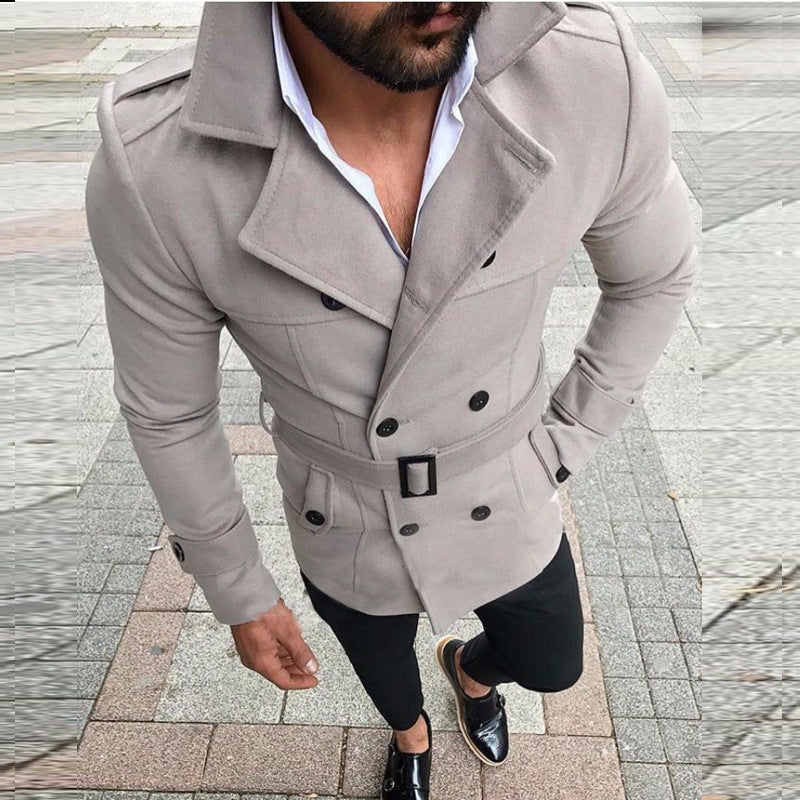 Herren modischer Trenchcoat mit gefüttertem Kragen und Gürtel Echoarchiv