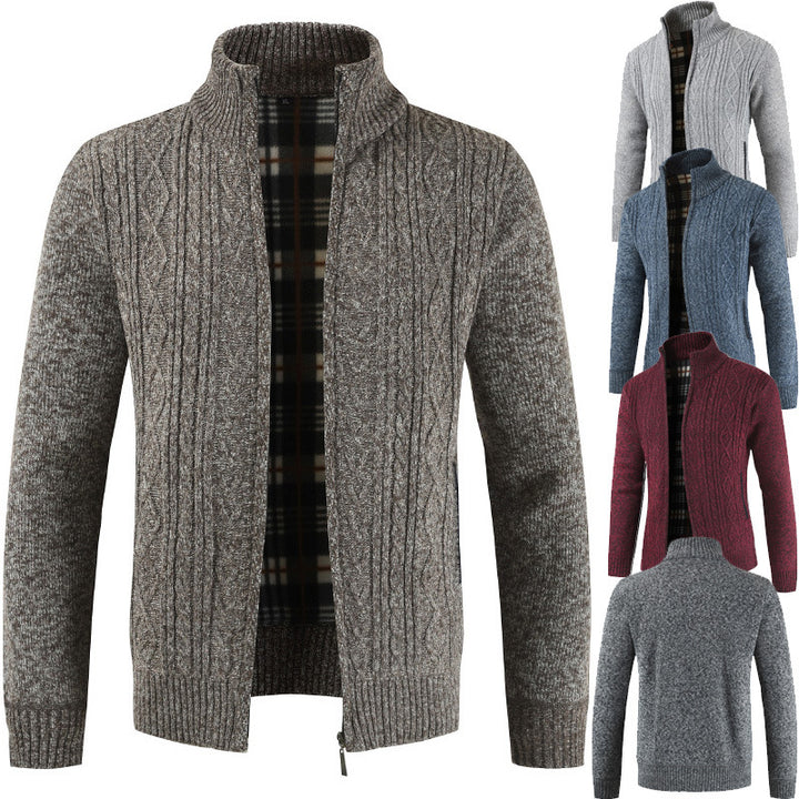 Herren Strickjacke mit Stehkragen und modernem Zopfmuster Echoarchiv