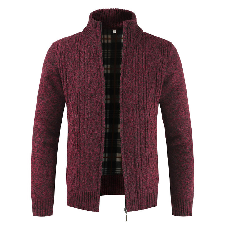 Herren Strickjacke mit Stehkragen und modernem Zopfmuster Echoarchiv