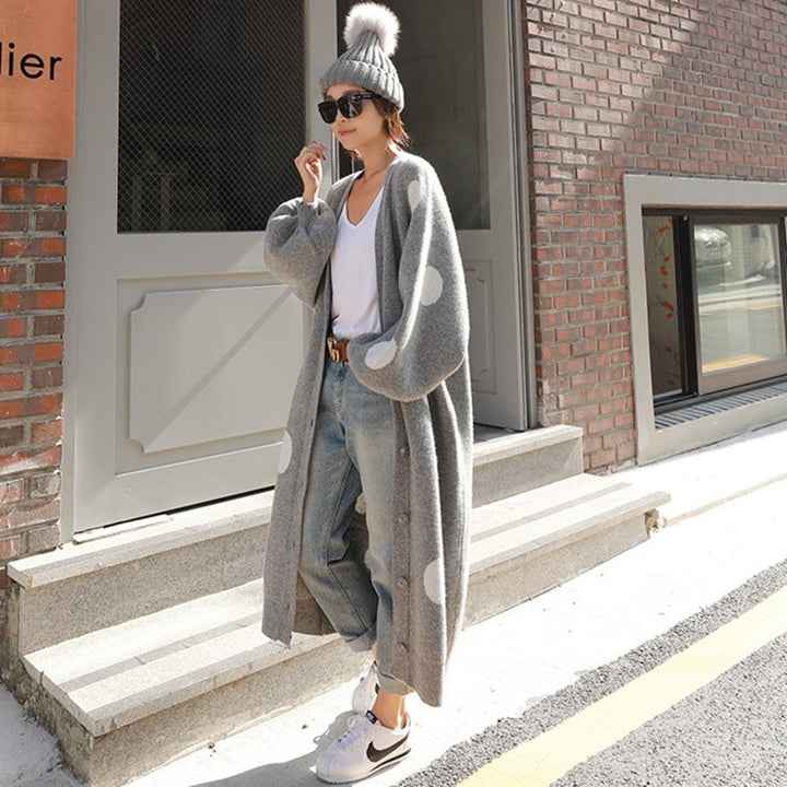Damen Langer Oversize-Strickmantel mit großem Polka‑Dot‑Muster, Ballonärmeln und offener Front – Veloura