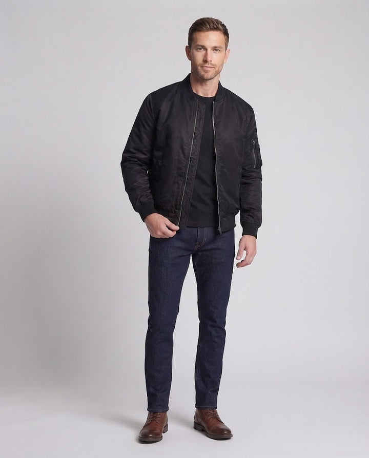 Herren technischer Nylon-Fliegerbomber mit wattierter Innenlage, Ärmeltasche und elastischen Rippbündchen Echoarchiv