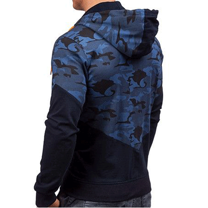 Herren modische Kapuzenjacke im modernen Camouflage-Design Echoarchiv