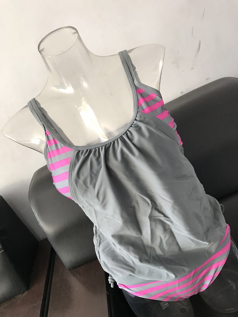 Damen Tankini mit verstellbaren Trägern und Übergroßem Schnitt Echo Archiv