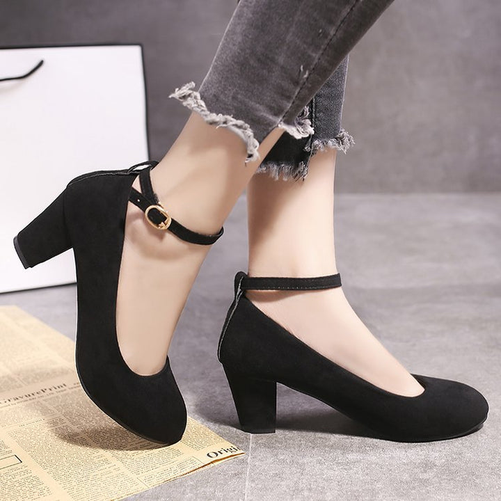 Damen nan Samtige Komfort-Pumps mit gepolstertem Fußbett und verstellbarem Knöchelriemen Echo Archiv
