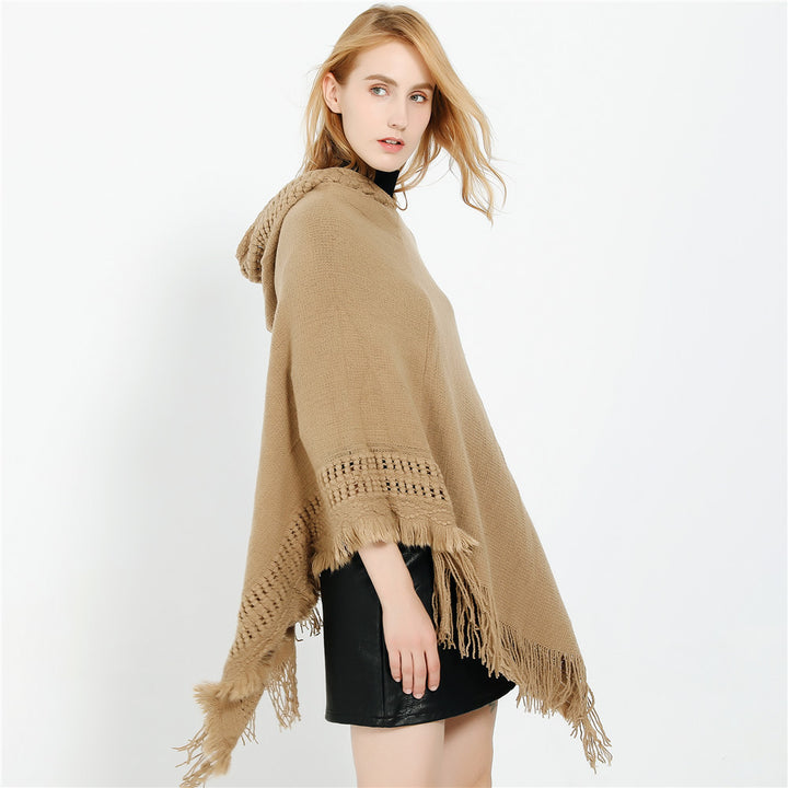 Damen Kapuzen-Poncho mit gehäkelter Bordüre und Fransensaum – Auréline