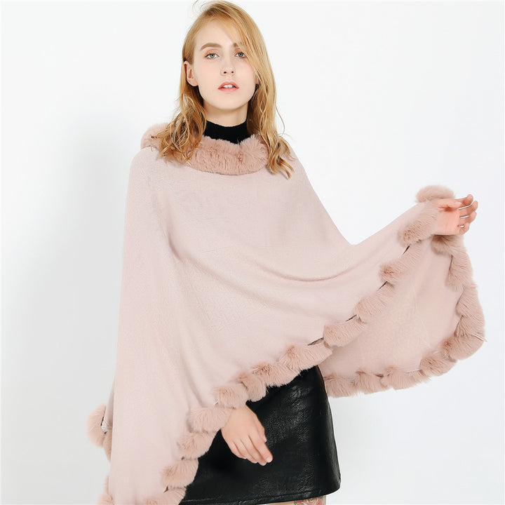 Damen Eleganter Capeponcho aus Wollmix mit Kunstfellbesatz und Pompon-Details – Montévia