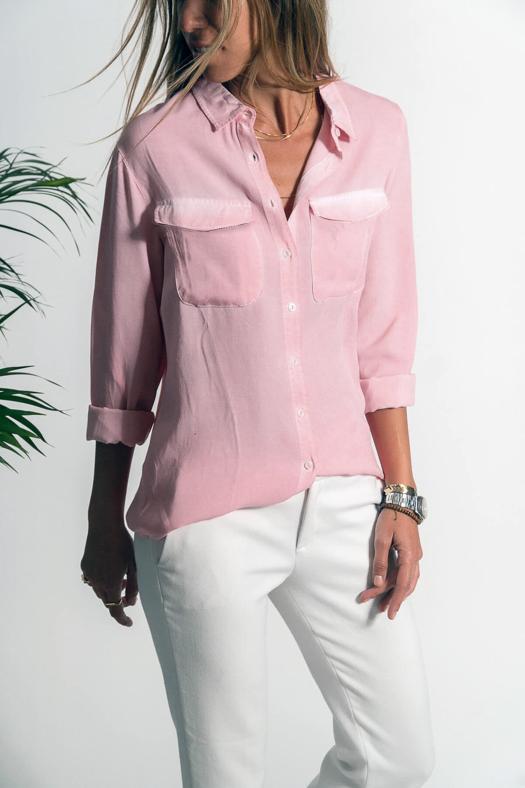 Damen Leichtes Hemd Bluse mit Brusttaschen und Lockerer Passform Echoarchiv