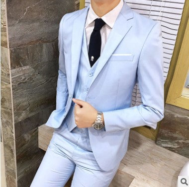 Herren eleganter dreiteiliger Anzug mit feinem Material und modernem Schnitt Echoarchiv