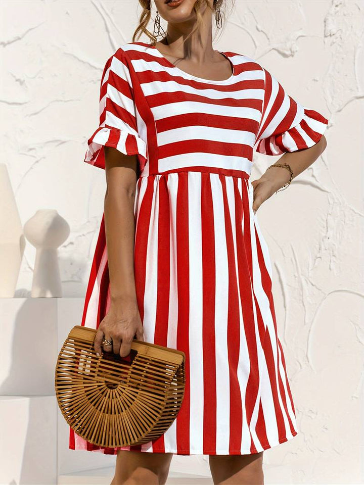 Gestreiftes Kurzes Kleid