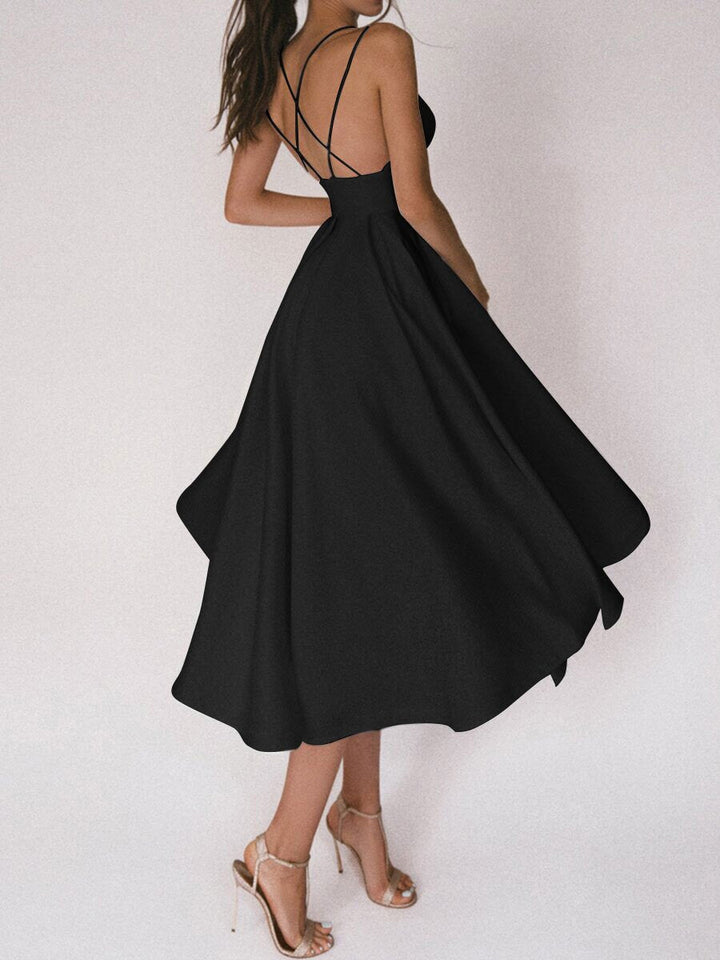 Echoarchiv | Grace Das Elegante Trägerkleid mit V-Ausschnitt