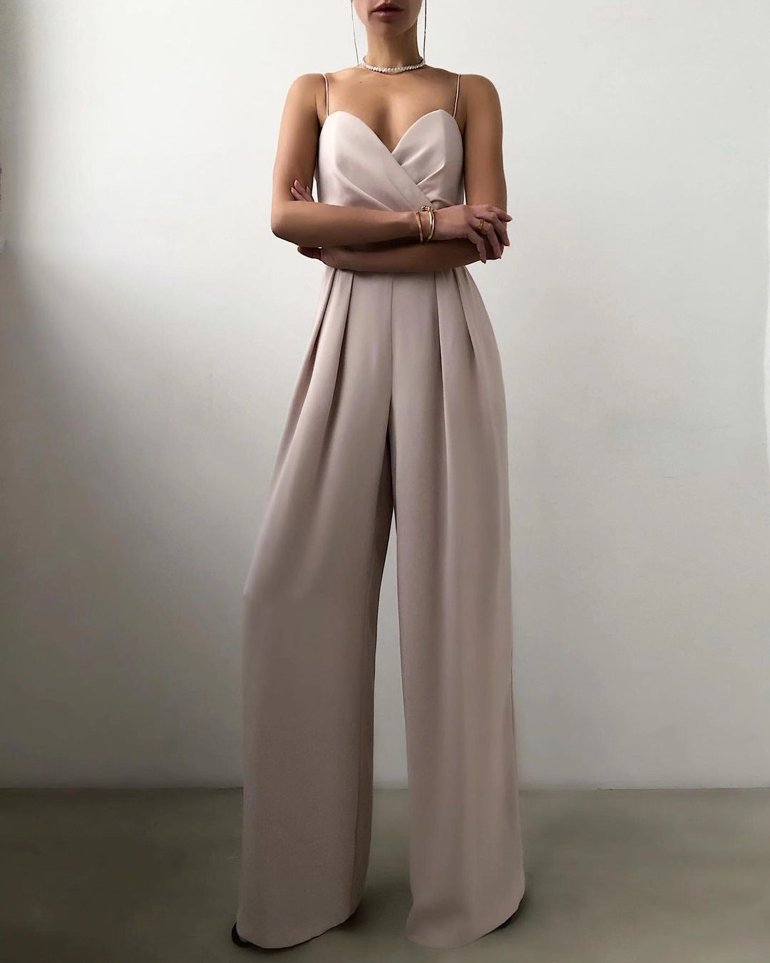 Echoarchiv | Damen Eleganter Fließender Jumpsuit mit Spaghettibändern für Festliche Anlässe