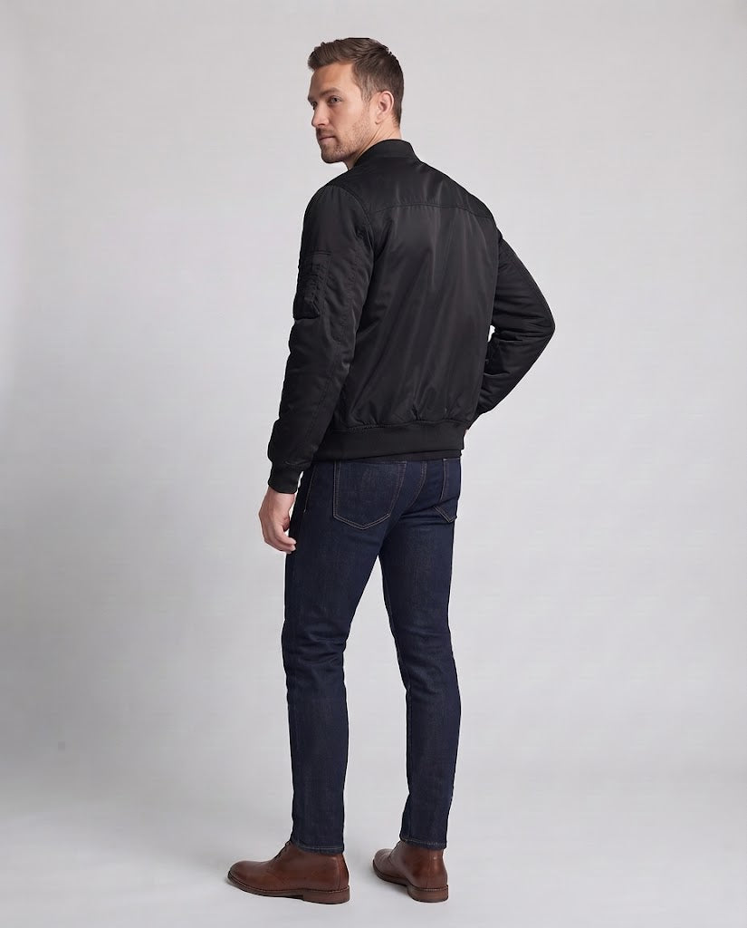 Herren technischer Nylon-Fliegerbomber mit wattierter Innenlage, Ärmeltasche und elastischen Rippbündchen Echoarchiv