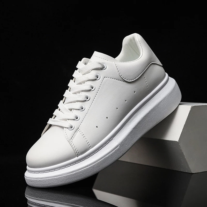 Echoarchiv | Weiße Turnschuhe für Herren