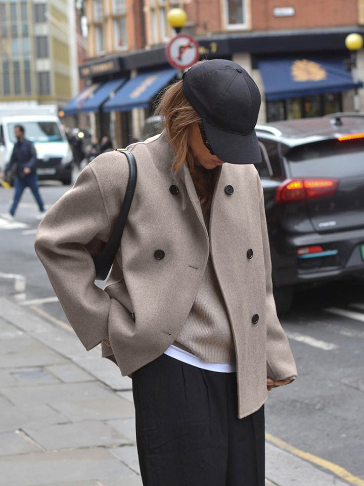 Echoarchiv | Stilvolle und Bequeme Oversized Damenjacke mit Knopfverschluss