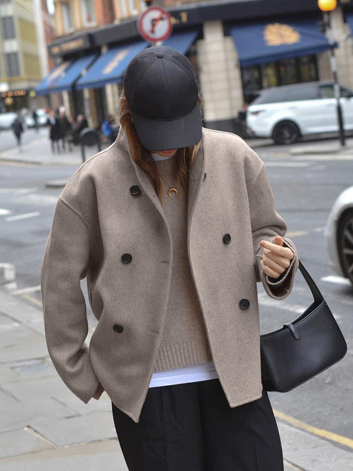 Echoarchiv | Stilvolle und Bequeme Oversized Damenjacke mit Knopfverschluss