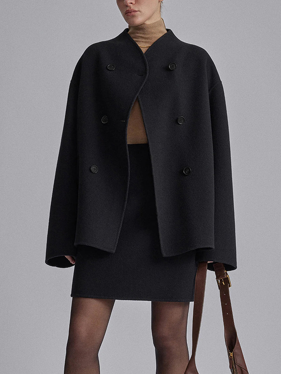 Echoarchiv | Kurze Wolljacke mit Doppelter Knopfreihe Wollmischung Echoarchivrn und Warm