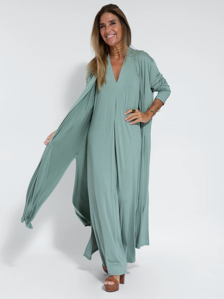 Elegantes Kleid-Weste-Set mit Schlankmachendem Schnitt für festliche Anlässe | Echoarchiv