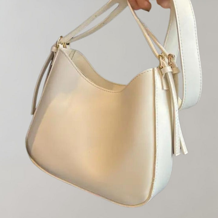 Schlichte und elegante Crossbody-Tasche im minimalistischen Design | Vegan – Avelisse