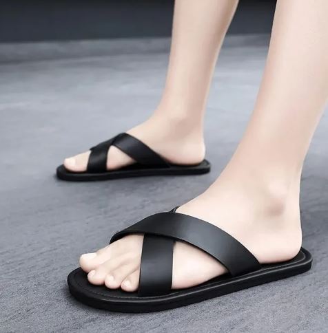 Modische flache Cross-Sandalen für Männer Echoarchiv
