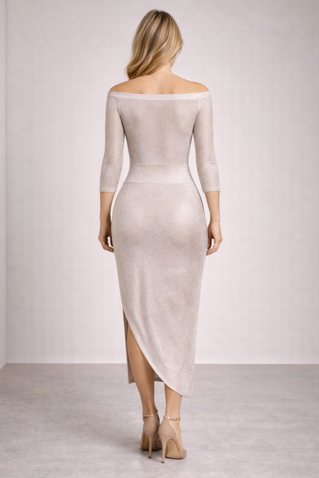 Glänzendes Kleid für Frauen