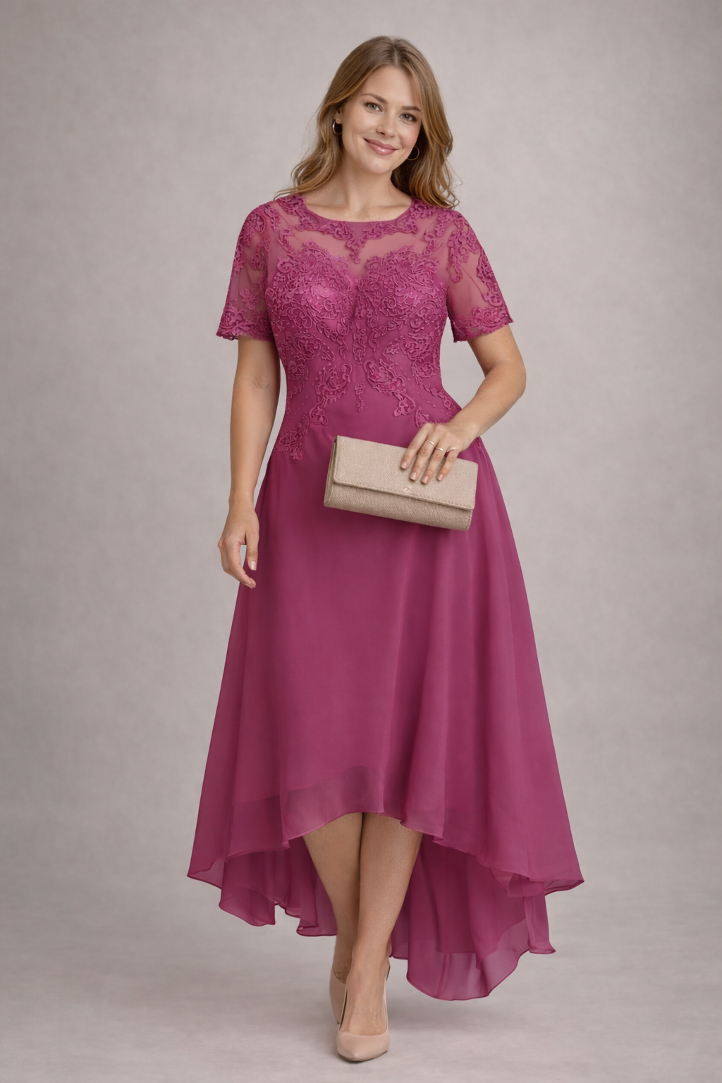 Echoarchiv Damen Abendkleid mit Spitze und kurzen Ärmeln