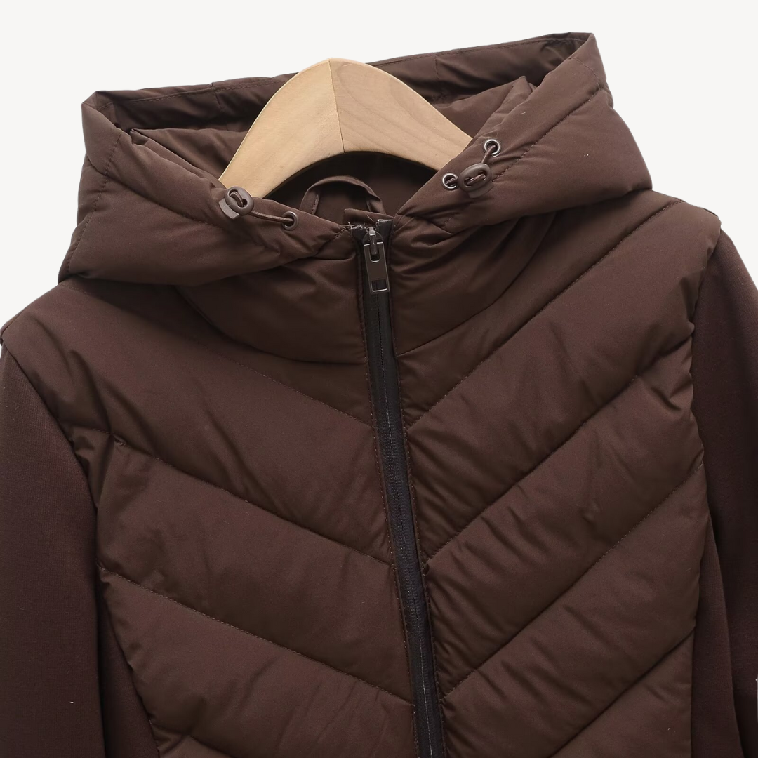 Damen Textil Jacke mit Chevron-Steppung & Kapuze | Echoarchiv