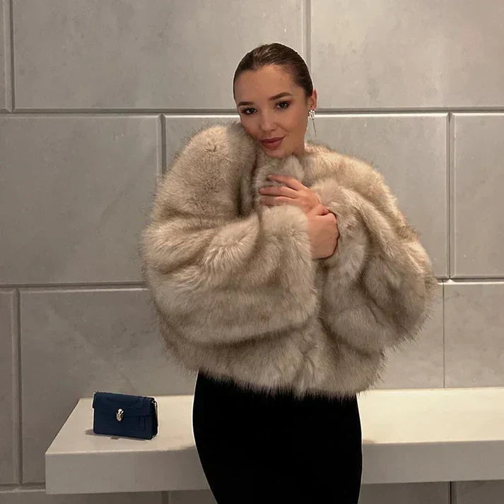 Echoarchiv | elegante wattierte Jacke aus Pelz