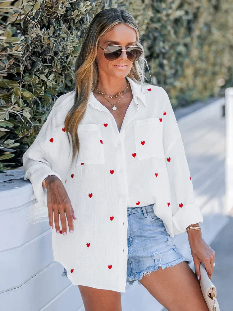 Echoarchiv | Lässige Frühlingsbluse mit Besticktem Herz für Damen