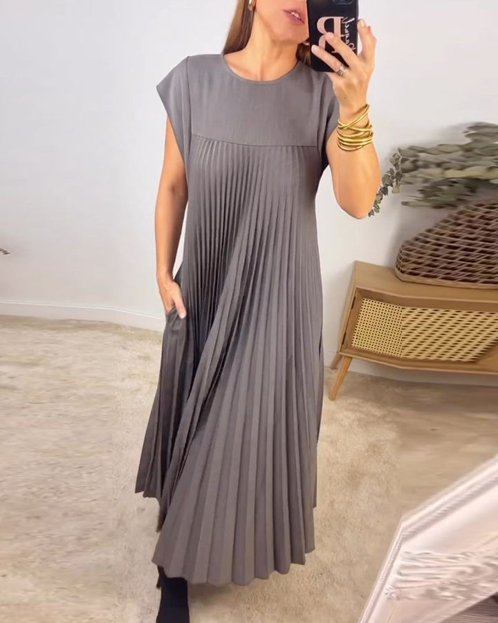 Echoarchiv | Ärmelloses Plisseekleid