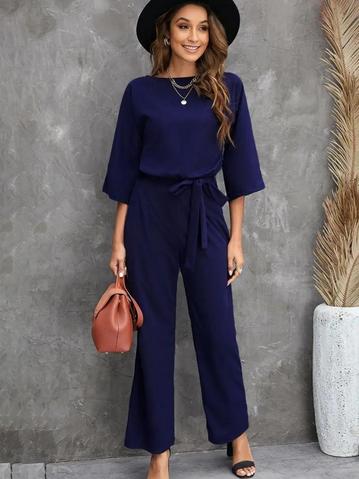 Echoarchiv | Stylischer Jumpsuit mit Gürtel