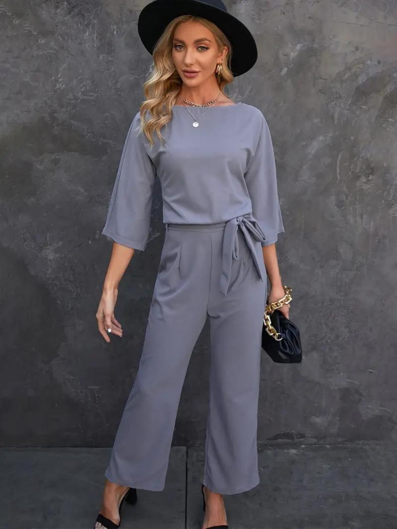 Echoarchiv | Stylischer Jumpsuit mit Gürtel