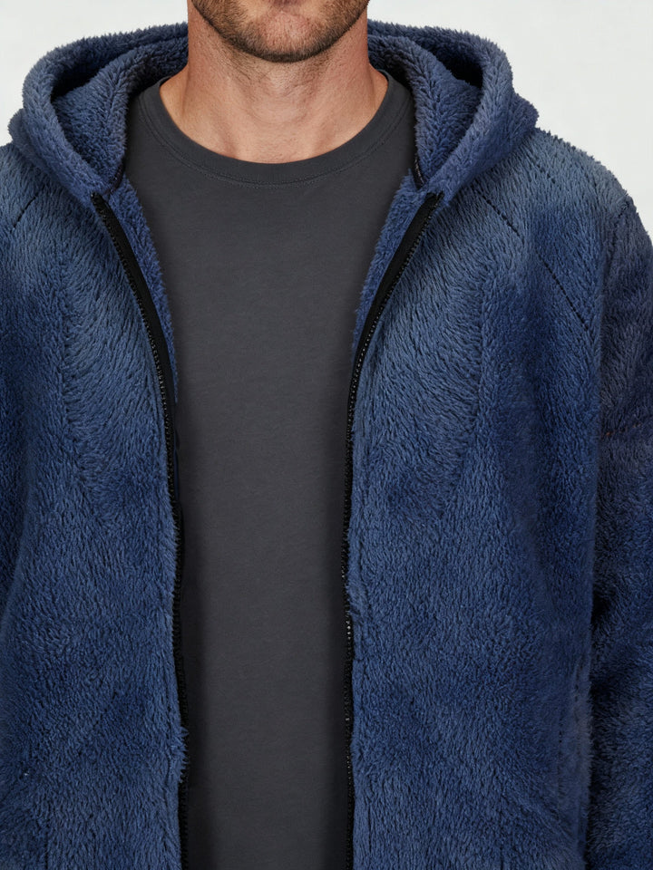 Schwere Fleece Winterjacke | Echoarchiv