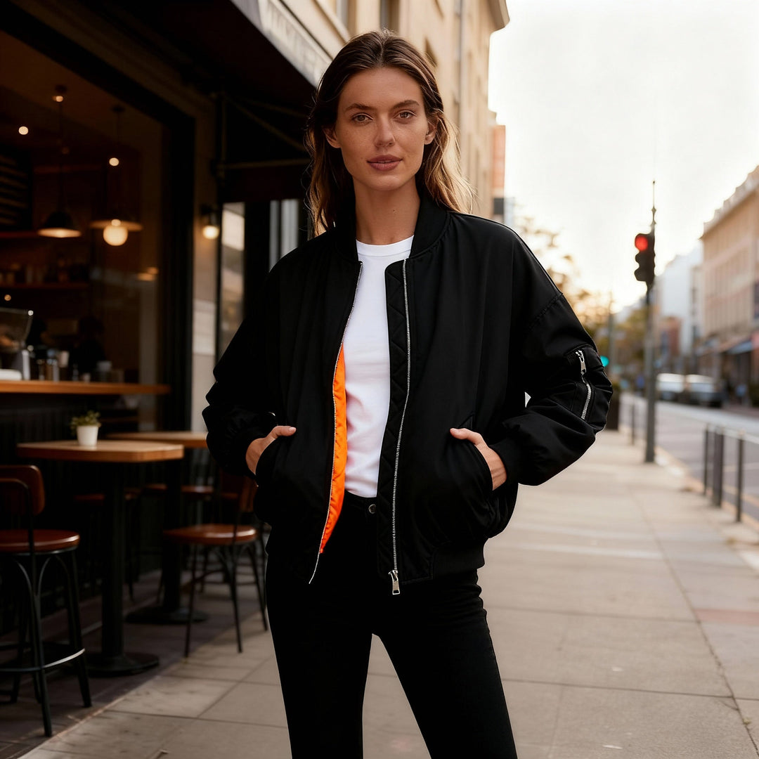 Damen lässige Oversized-Bomberjacke mit praktischen seitlichen Eingrifftaschen und Stehkragen Echoarchiv
