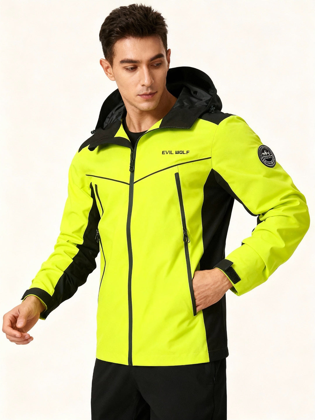 Echoarchiv | Outdoor-Jacke mit Reflektierendem Design – Wasserdicht & Sportlich