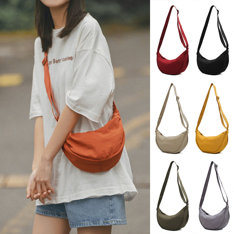 Echoarchiv | Halbmond-Crossbody-Tasche