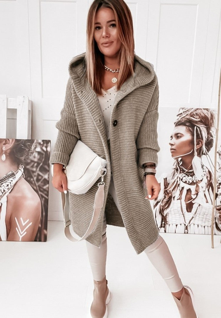 Echoarchiv | Langärmlige Strickjacke Mit Kapuze Und Knopfleiste