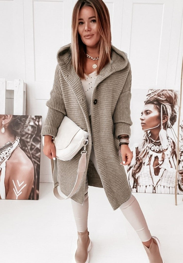 Echoarchiv | Langärmlige Strickjacke Mit Kapuze Und Knopfleiste