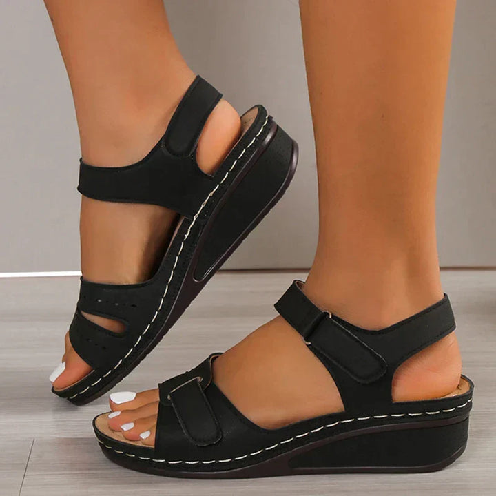 Echoarchiv - Orthopädische elegante Sandalen