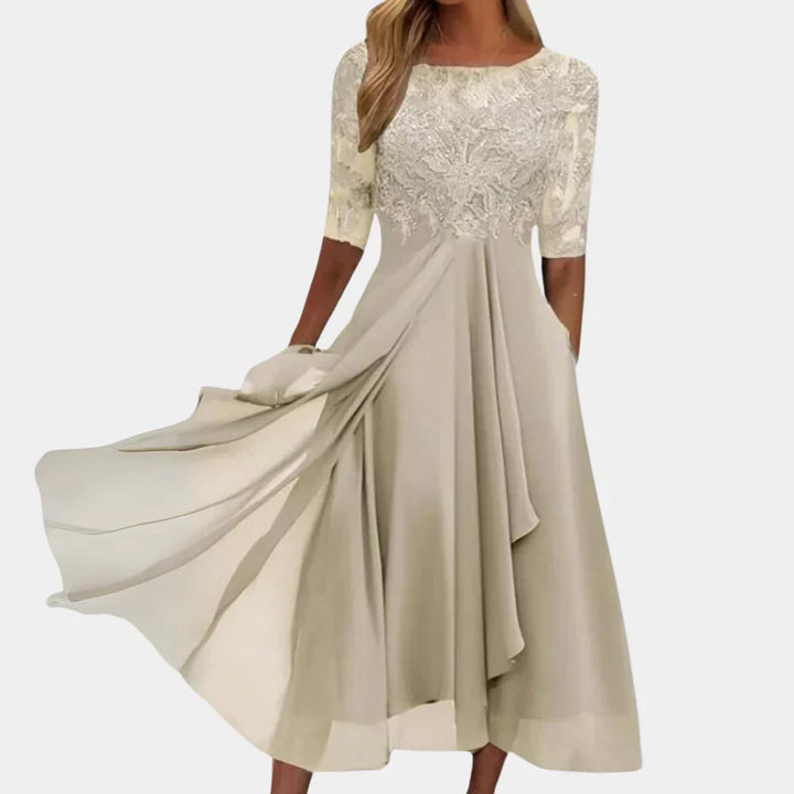 Echoarchiv | Glamouröses Abendkleid