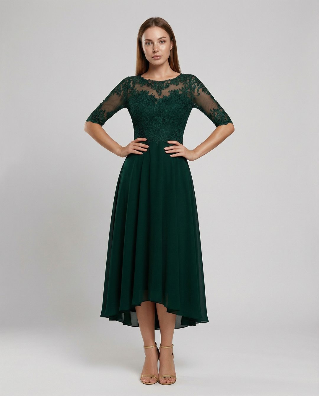 Festliches Maxikleid mit Spitzenbesatz für Damen | Echoarchiv