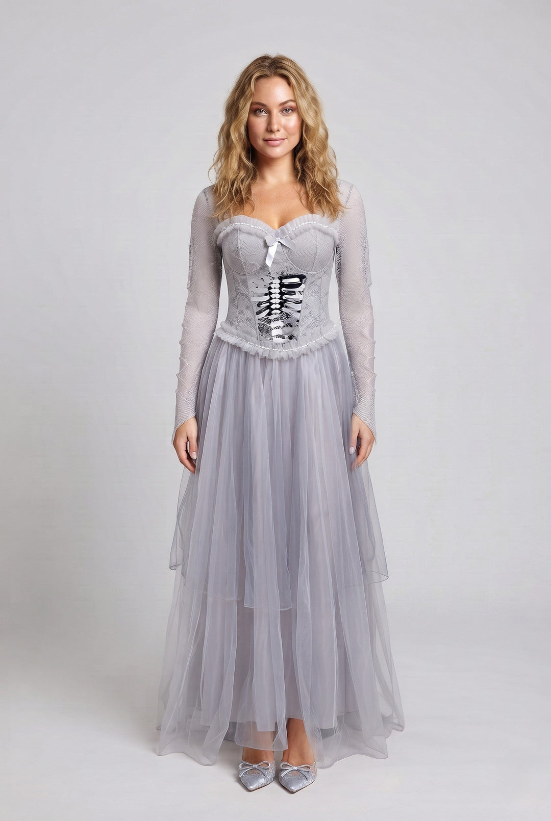 Frauen elegantes Hochzeitskleid Echo Archiv