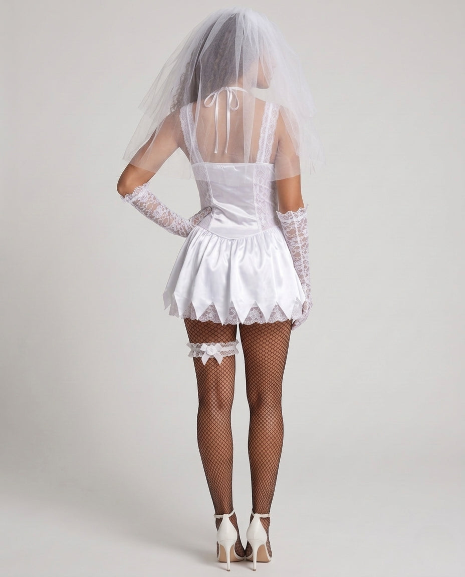 Damen Gruseliges Hochzeitskleid mit Spitzenakzenten und Schleier Echo Archiv