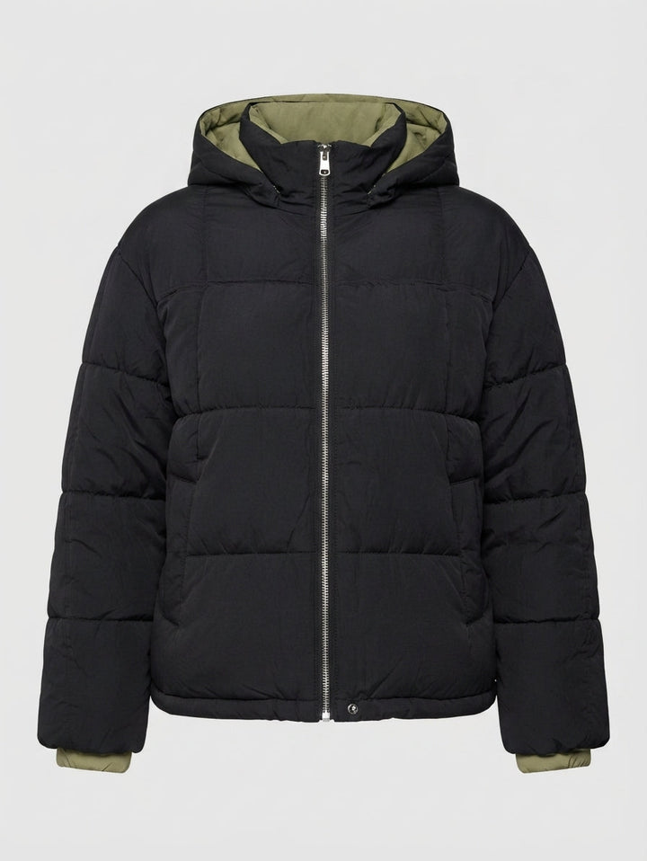 Damen kurze gepolsterte Stadt-Pufferjacke mit kontrastierendem Innenbesatz, Kapuze und isolierender Klimadämmung