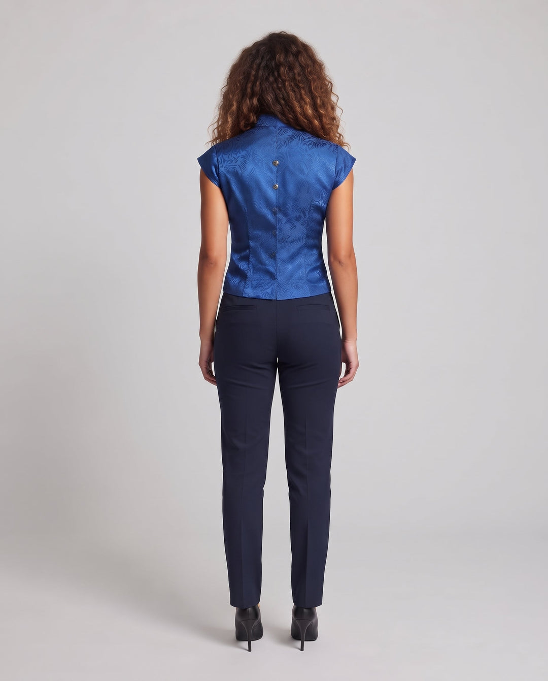 Damen elegantes Vest mit aufwendigem Design und feinen Details Echo Archiv
