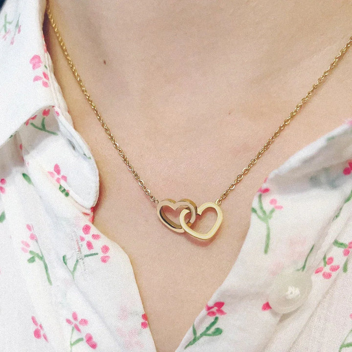 Echoarchiv| Rosenbox mit Halskette perfekt für den Valentinstag