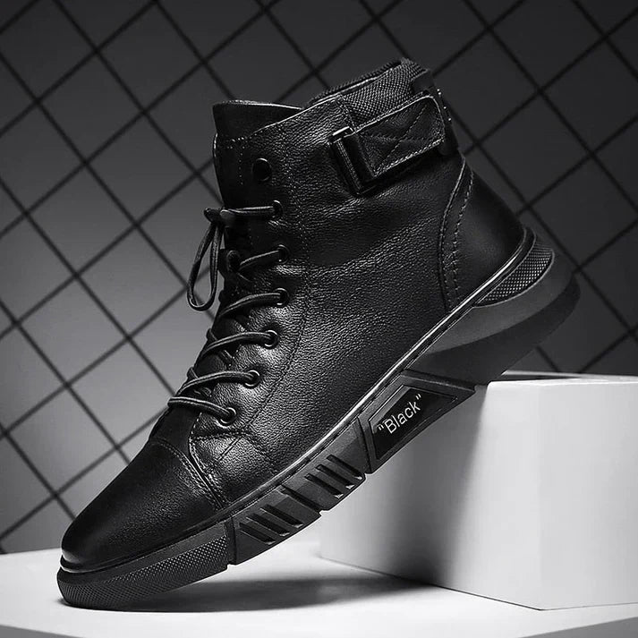 Einzigartige schwarze Lederschuhe Echoarchiv