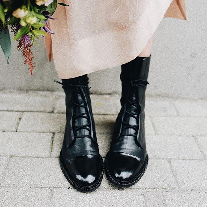 Echoarchiv | Orthopädische Damenstiefel